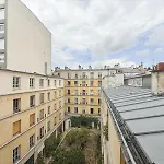 Cosy And Design Nest In Paris